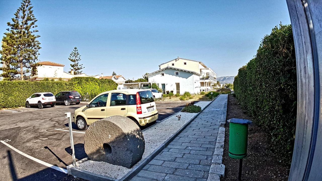 Asinaro Residence - Fronte Mare Calabernardo Exteriör bild